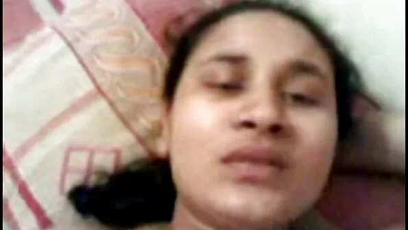 সুন্দরী বালিকা চুদাচুদির ভিডও